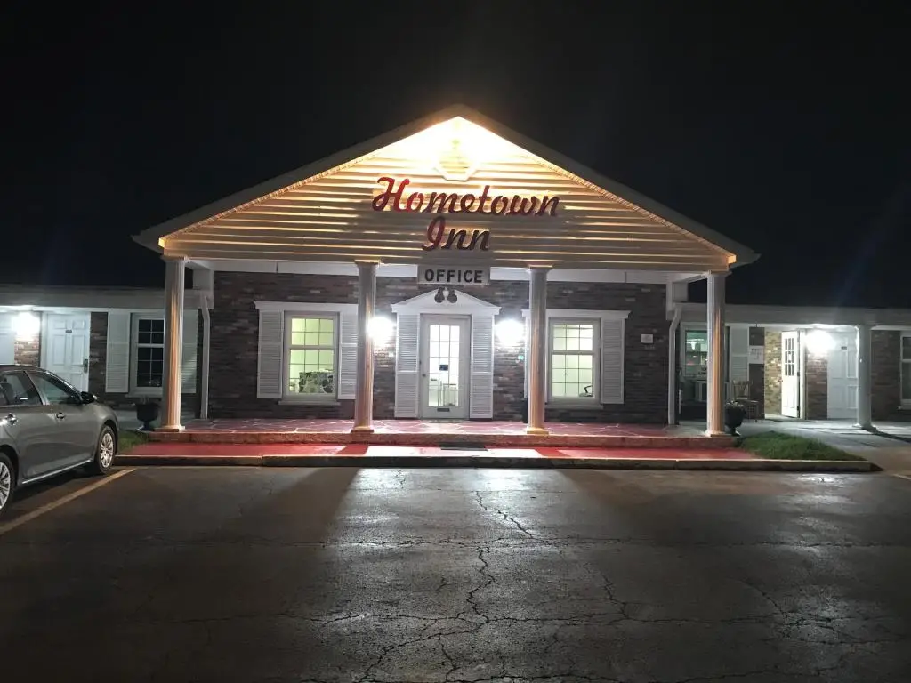 The Hometown Inn Main image